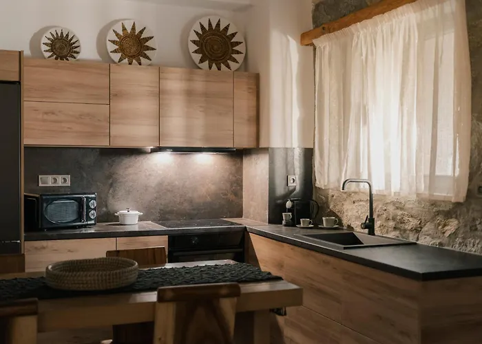 Naxos Privilege Willa *