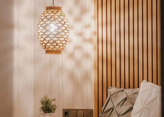 Naxos Privilege Willa *