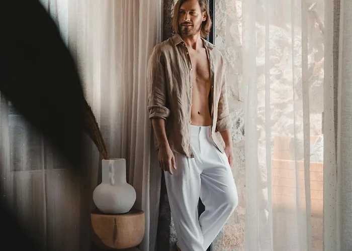 Naxos Privilege Willa *